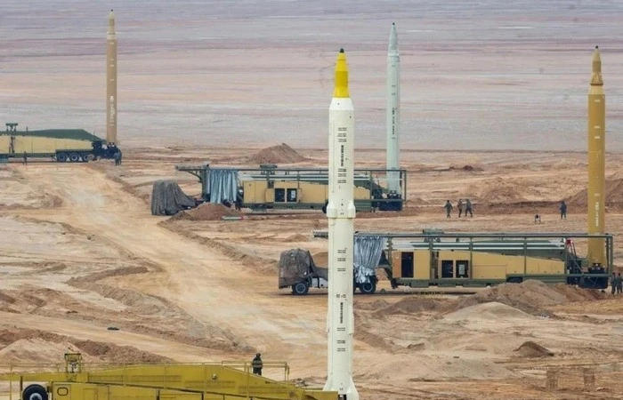 Tàu sân bay Mỹ đã vào vị trí, Quân đội Iran sẵn sàng nổ súng bất cứ lúc nào