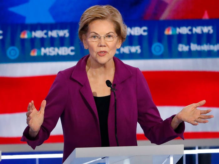 Ứng viên Tổng thống Mỹ của Đảng Dân chủ, Thượng nghị sĩ Elizabeth Warren cũng năm trong danh sách những người phụ nữ quyền lực trên thế giới năm nay.