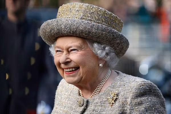 Nữ hoàng Anh Elizabeth II là vị vua trị vì lâu nhất trong lịch sử nước Anh, với hơn 65 năm.