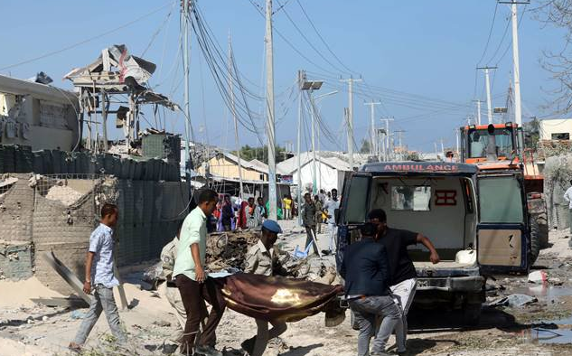 Người Dogan cáo buộc cộng đồng Fulani có mối liên hệ các nhóm thánh chiến địa phương, trong khi Fulani "tố" Quân đội Mali đã cung cấp vũ khí cho người Dogan tấn công họ. Ảnh: AMV.