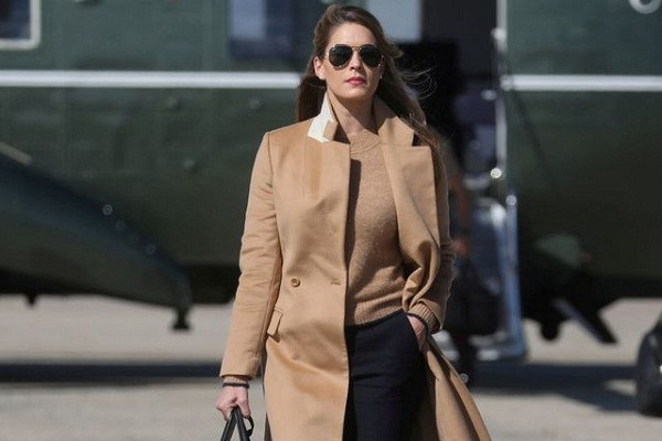 Bà Hope Hicks sinh ngày 21/10/1988 tại Connecticut, Mỹ. Bà từng theo học tại trường Đại học Southern Methodist ở Texas và tốt nghiệp năm 2010. Ảnh: Reuters.