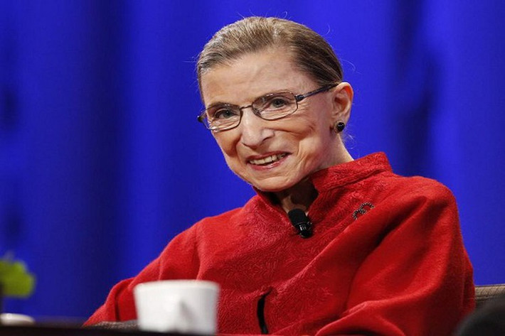 Ngày 18/9, Thẩm phán Tòa án Tối cao Mỹ Ruth Bader Ginsburg, 87 tuổi, qua đời tại nhà riêng ở thủ đô Washington do biến chứng của ung thư tuyến tụy di căn.