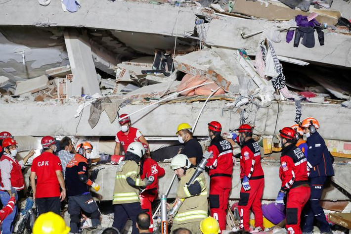 Tâm chấn của trận động đất nằm ở khu vực cách tỉnh Izmir của Thổ Nhĩ Kỳ khoảng 17 km.