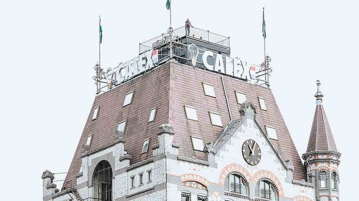 Witte Huis (hay Nhà Trắng) là tên của tòa nhà chọc trời đầu tiên ở Rotterdam. Đây là tòa nhà văn phòng cao nhất của châu Âu một thời và là một trong những tòa nhà duy nhất ở trung tâm thành phố Rotterdam còn sót lại sau trận oanh tạc vào năm 1940. Ảnh: DC.