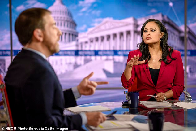 Hôm 17/10 vừa qua, Tổng thống Trump nặng lời công kích người dẫn chương trình Welker trên Twitter. Welker không bình luận nhưng rất nhiều đồng nghiệp đã lên tiếng ca ngợi sự cứng cỏi, công bằng và tác phong chuyên nghiệp của cô. Ảnh: NBCU.