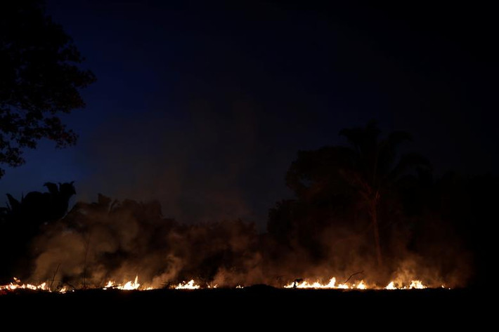 Hình ảnh cháy rừng Amazon gần Humaita, bang Amazonas, hôm 6/8.