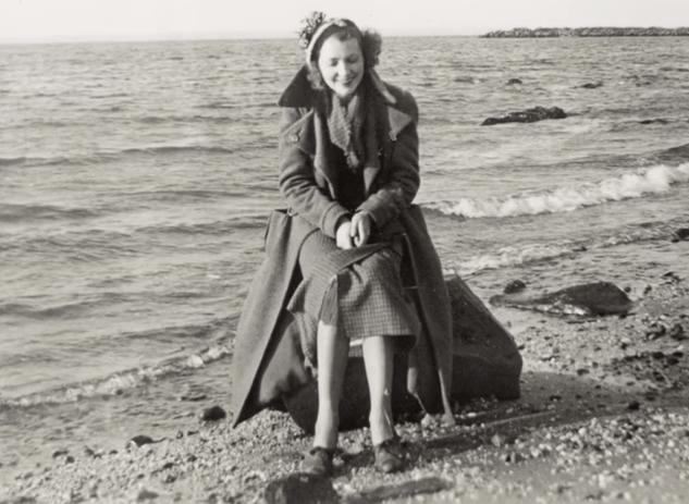 Bà trở lại Scotland một thời gian ngắn năm 1934 nhưng sau đó quay về Mỹ và chính thức trở thành công dân Mỹ năm 1942. Ảnh: CS.