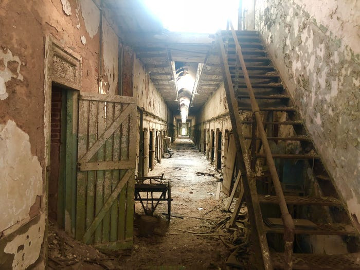 Trong khi phòng giam của Al Capone được "tân trang" thì các khu vực khác bên trong nhà tù ESP đều đã xuống cấp trầm trọng.