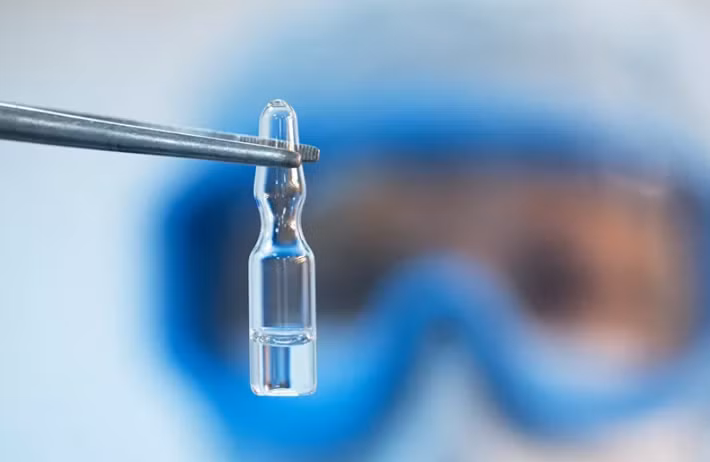 Giám đốc Viện Gamaley, ông Alexander Gintsburg, cho biết người dân Nga có thể được tiêm chủng vắc xin ngừa COVID-19 hàng loạt vào giữa tháng 9, sau khi sản xuất đủ số lượng vắc xin cần thiết.