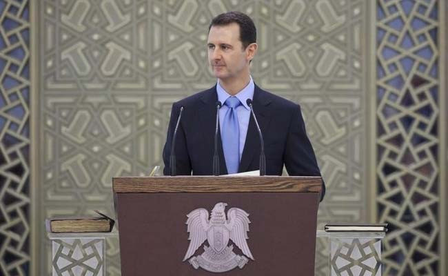 Tháng 6/2000, ông Hafez qua đời sau một cơn đau tim và một tháng sau, Bashar al-Assad được bầu làm Tổng thống thứ 19 của Syria với sự ủng hộ gần như tuyệt đối của Quốc hội và người dân nước này. Ảnh: Reuters.