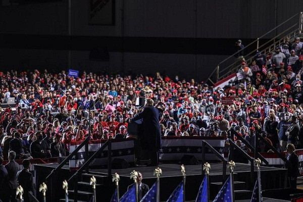 Trong buổi vận động tranh cử tại Swanton, Tổng thống Mỹ Donald Trump đã tập trung vào việc bổ nhiệm Thẩm phán Tòa án Tối cao thay thế bà Ruth Bader Ginsburg, người vừa qua đời ngày 18/9.