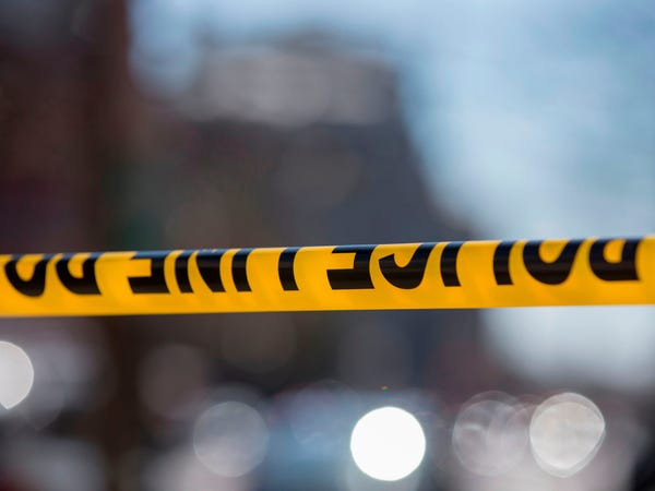 Carolyn Wasilewski, 14 tuổi, là con cả trong gia đình có 7 anh chị em. Thi thể của cô gái được phát hiện trong một sân ga ở Baltimore, Maryland, năm 1954. Thủ phạm gây ra vụ án này đến giờ vẫn còn là một bí ẩn.