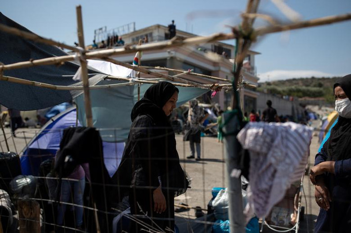 Trước khi bị cháy rụi, trại tị nạn Moria là nơi sinh sống của khoảng 12.000 di dân, chủ yếu đến từ Syria, Afghanistan và Iraq,...