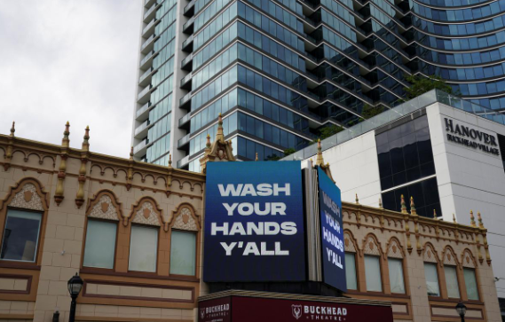 Quyết định này được đưa ra bất chấp việc một số quan chức y tế công cộng cảnh báo rằng việc nới lỏng các biện pháp hạn chế quá nhanh có thể dẫn tới nguy cơ dịch COVID-19 tái bùng phát. Trong khi đó, số ca nhiễm virus COVID-19 ở Mỹ vẫn tiếp tục tăng.