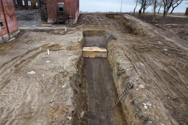 Hiện nay, bang New York là địa phương có số người thiệt mạng lớn nhất nước Mỹ với khoảng 7.800 người đã chết vì COVID-19. Trong đó, thành phố New York là nơi bị ảnh hưởng nhiều nhất.