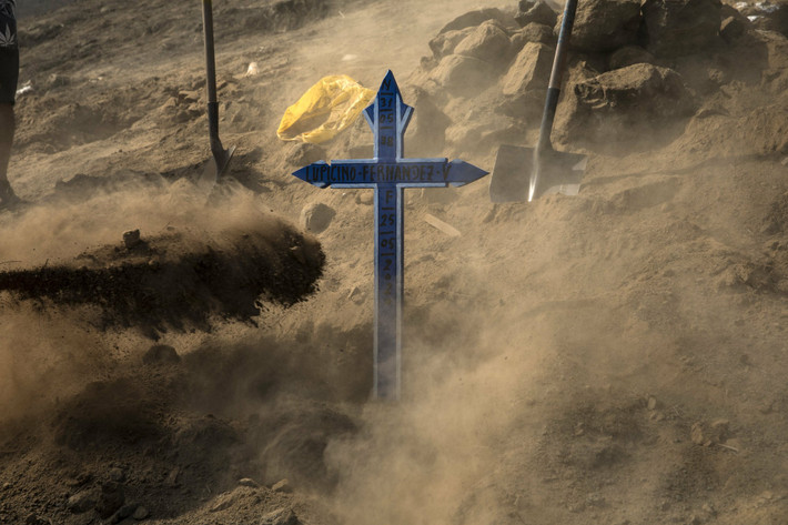 Được biết, hàng nghìn người ở Peru đã tử vong vì COVID-19.