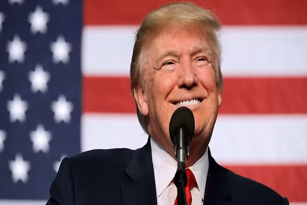 Nhân dịp sinh nhật lần thứ 74 của Tổng thống Trump, Business Insider đã đăng tải loạt hình ấn tượng về cuộc đời vị tổng thống thứ 45 của nước Mỹ. (Nguồn ảnh: Business Insider)