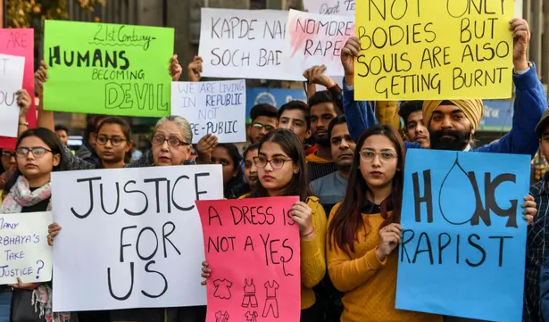 "Mục đích duy nhất của cuộc biểu tình này là để đảm bảo rằng tôi không bị thiêu chết vào ngày mai", cô Anu Dubey chia sẻ. Ảnh: Getty.