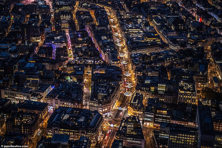 Vẻ đẹp lung linh của London vào ban đêm.