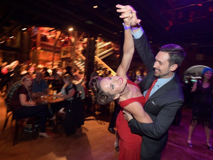 Địa điểm phổ biến nhất ở Mỹ trong dịp năm mới là Orlando, Florida, sau đó là Anaheim, California, và Honolulu, Hawaii.