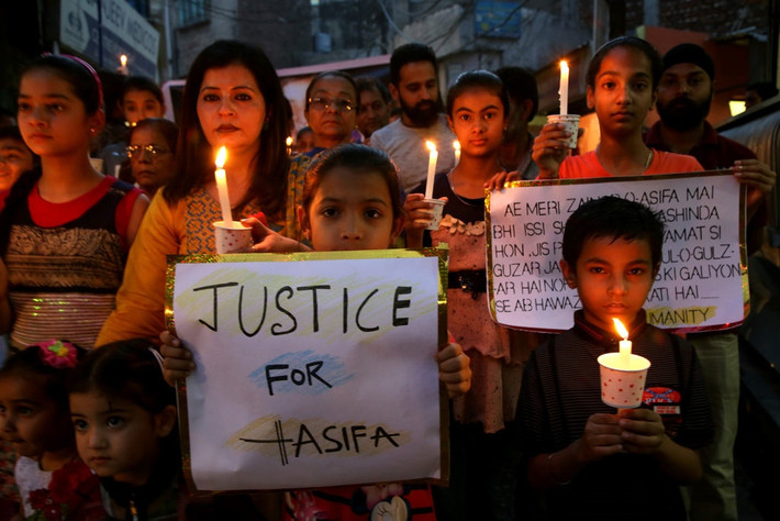 Một con số thống kê khác chỉ ra rằng trong số gần 107.000 trường hợp tội phạm về trẻ em trong năm 2016, có tới 36.000 trường hợp lạm dụng về tình dục. Ảnh: EPA.