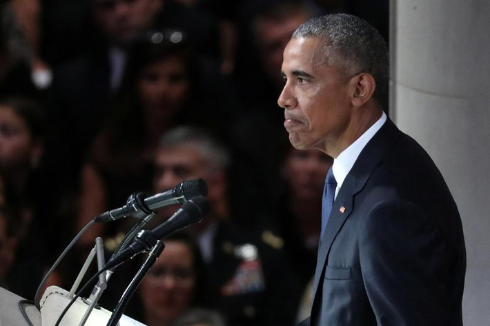 Cựu Tổng thống Mỹ Obama phát biểu tại lễ tang của cố Thượng nghị sĩ John McCain ngày 1/9/2018.