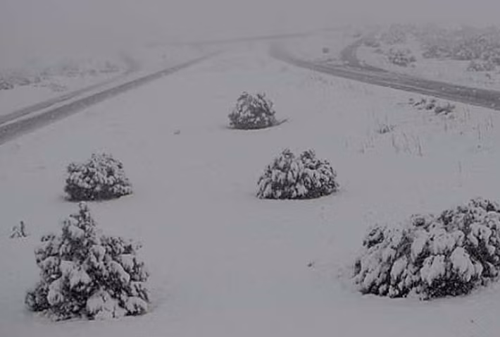 Nước Mỹ chìm trong băng giá những ngày này.