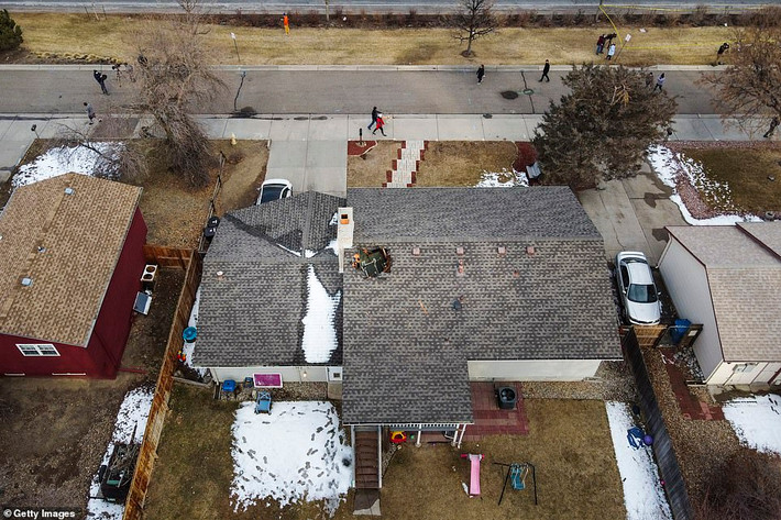 Chiếc máy bay sau đó quay đầu và hạ cánh an toàn xuống sân bay quốc tế Denver. May mắn không có thương vong trong vụ việc.