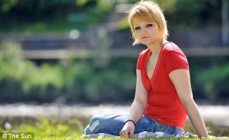 Sau biến cố, Tressa rơi vào trạng thái trầm cảm, nghiện rượu và ma túy. Ảnh: Tressa hồi năm 16 tuổi.