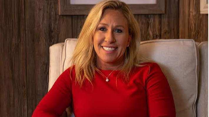 Được biết, nữ nghị sĩ Marjorie Taylor Greene là một trong 139 hạ nghị sĩ phản đối kết quả bầu cử Tổng thống Mỹ 2020 tại Quốc hội vào hôm 7/1/2021 - một ngày sau vụ bạo loạn ở Điện Capitol. Ảnh: BBC.