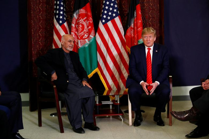 Tổng thống Trump cũng đã có cuộc hội đàm với Tổng thống Afghanistan Ashraf Ghani trong chuyến thăm bất ngờ tới căn cứ Bagram.