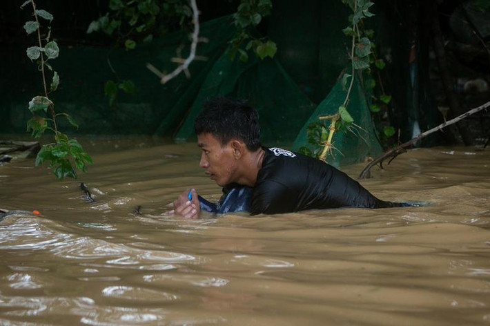 Ngày 13/11, cảnh sát Philippines cho biết, số người chết do bão Vamco đã tăng lên 26 người. Bão cũng làm hư hại hàng chục nghìn ngôi nhà tại quốc gia này. 