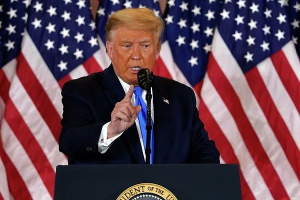 Tổng thống Trump tỏ ra tức giận với những sai sót trong quá trình kiểm phiếu tại Georgia. Viết trên Twitter mới đây, ông chủ Nhà Trắng cho rằng "cuộc kiểm phiếu tại Georgia là một trò đùa". Ảnh: AP.