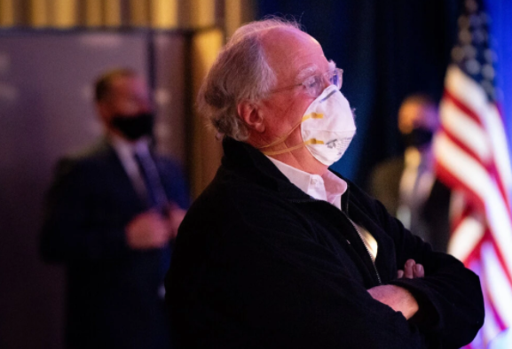 Được biết, ông Mike Donilon là chiến lược gia trưởng trong chiến dịch tranh cử của ông Biden, đóng vai trò hàng đầu trong việc soạn thảo các bài phát biểu cũng như quảng bá hình ảnh cho ứng viên Đảng Dân chủ. Ảnh: NYT.