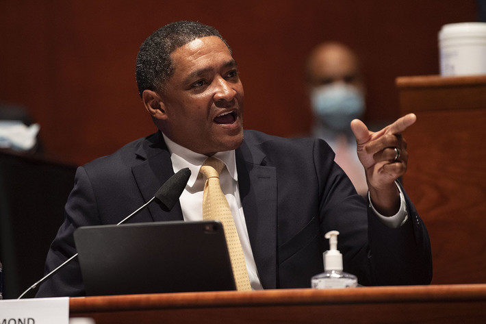 Hạ nghị sĩ Cedric Richmond, đồng chủ tịch quốc gia trong chiến dịch tranh cử của ông Biden, sẽ rời vị trí là nghị sĩ dân biểu Hạ viện của bang Louisiana để nhận vai trò cố vấn cấp cao và Giám đốc Văn phòng quan hệ công chúng của Nhà Trắng. Ảnh: Getty.