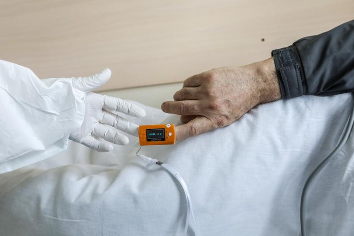 Dù là nước có ca nhiễm COVID-19 cao thứ hai thế giới, tỷ lệ tử vong vì dịch bệnh này ở Nga rất thấp. Tính đến trưa ngày 20/5, Nga ghi nhận hơn 2.830 người tử vong vì SARS-CoV-2 trong gần 300.000 ca nhiễm.