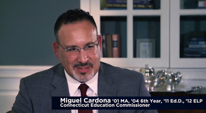 Ông Miguel Angel Cardona sinh ngày 11/7/1975 tại Meriden, bang Connecticut, Mỹ. Ảnh: UCT.