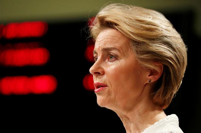 Năm 2013, bà trở thành nữ Bộ trưởng Quốc phòng đầu tiên của Đức và giữ chức vụ này trong hai nhiệm kỳ liên tiếp cho đến tháng 7/2019. Ảnh: Reuters. 