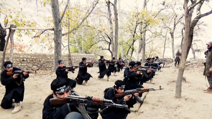 Trong những năm qua, ISIS-K vẫn tiến hành nhiều vụ tấn công chết chóc nhằm vào dân thường ở cả Afghanistan và Pakistan. Ảnh: CNN.