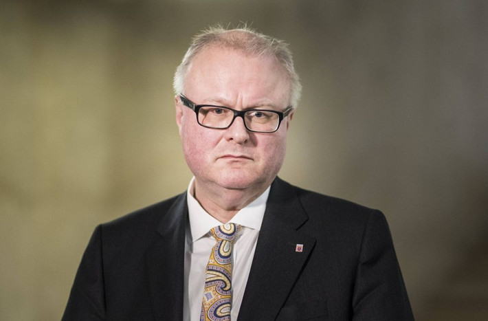 Ông Schäfer từng giảng dạy luật tại Viện công nhân viên chức Đức ở Marburg. Ảnh: SZ.