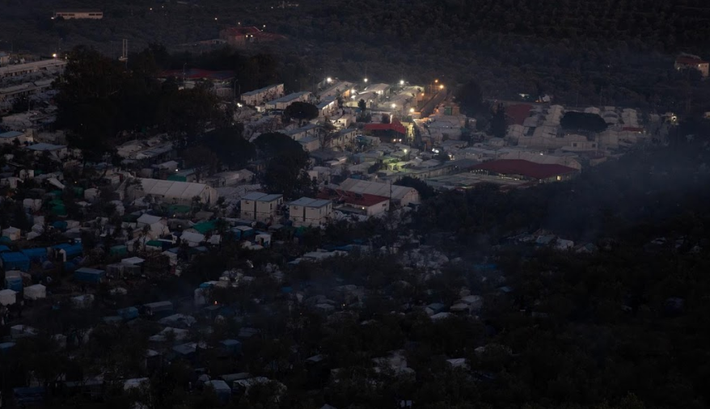 Khu trại tạm bợ của người tị nạn nhìn từ trên cao.