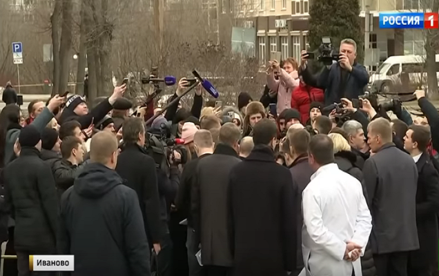 Theo Sputnik, ngày 6/3, Tổng thống Putin đã có chuyến thăm thành phố Ivanovo, cách thủ đô Moscow gần 500 km về phía đông, và gặp gỡ, trò chuyện cùng người dân địa phương. Ảnh chụp màn hình.