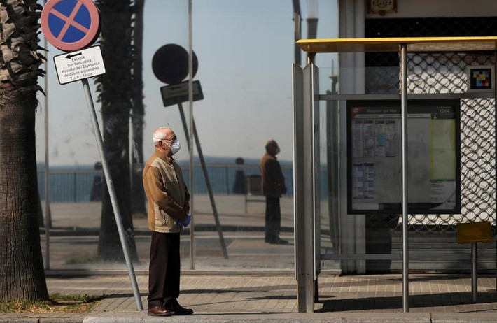 Trước tình hình dịch Covid-19 diễn biến phức tạp, ngày 14/3, Thủ tướng Tây Ban Nha Pedro Sanchez đã ban bố tình trạng khẩn cấp quốc gia, phong tỏa toàn quốc trong vòng 15 ngày.