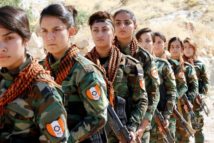 "Chính quyền KRG không cung cấp cho chúng tôi bất cứ sự hỗ trợ nào. Chúng tôi hoàn toàn tự lực cánh sinh", ông Sharifi nói.