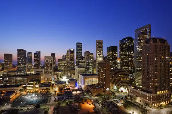  Thành phố Houston, được thành lập vào năm 1836, là thành phố đông dân nhất của bang Texas và đông dân thứ tư tại Mỹ. Đây cũng là thành phố lớn phát triển nhanh thứ hai của Mỹ, chỉ sau New York. Ảnh: Getty.