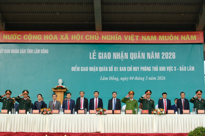 Các đại biểu tham dự buổi lễ