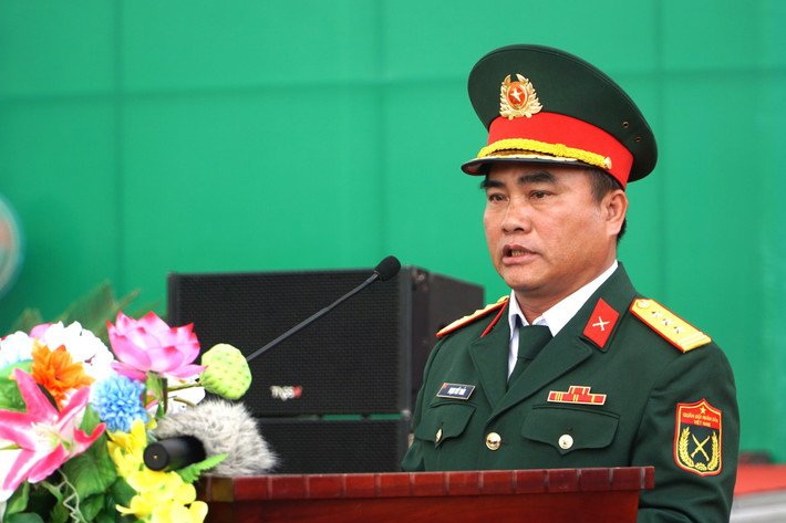 Thượng tá Phạm Viết Toản, Chỉ huy trưởng Ban CHPT Khu vực 4 - La Gi công bố quyết định chỉ tiêu giao - nhận quân