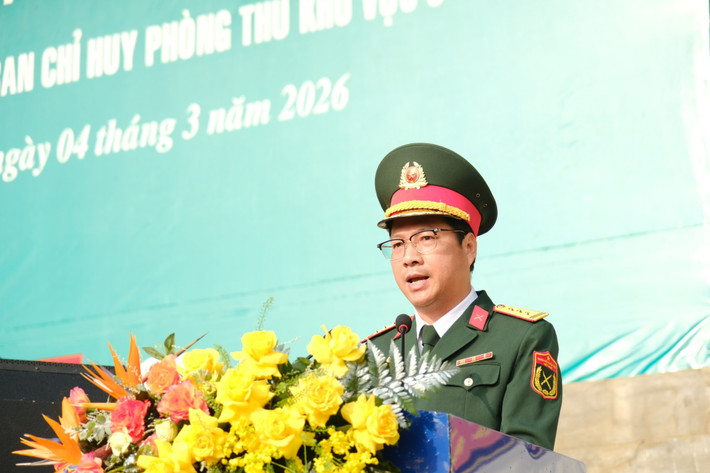 Thượng tá Bùi Quốc, Chính ủy Ban Chỉ huy Phòng thủ Khu vực 3 - Bảo Lâm công bố Quyết định của Chủ tịch UBND tỉnh Lâm Đồng về việc giao chỉ tiêu gọi công dân nhập ngũ vào Quân đội và thực hiện nghĩa vụ tham gia Công an Nhân dân năm 2026