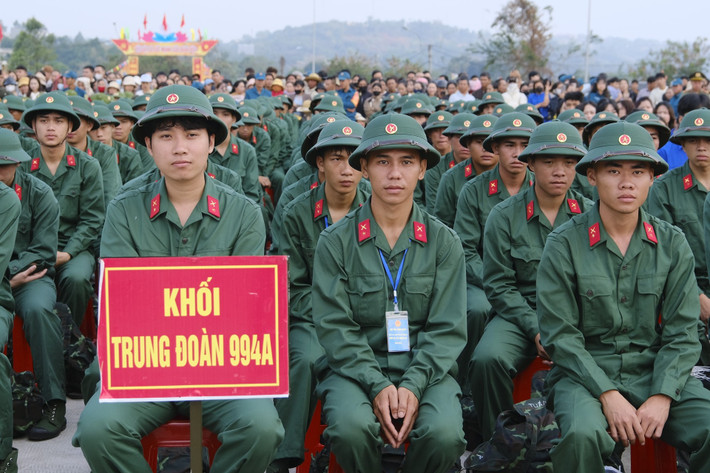 Các tân binh nhập ngũ tại Trung đoàn 994A