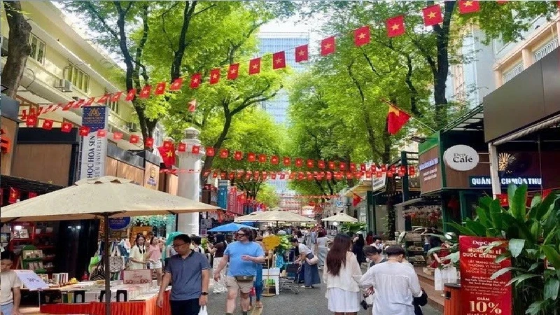 TP HCM: Kỷ niệm 10 năm thành lập đường sách – lan tỏa văn hóa đọc